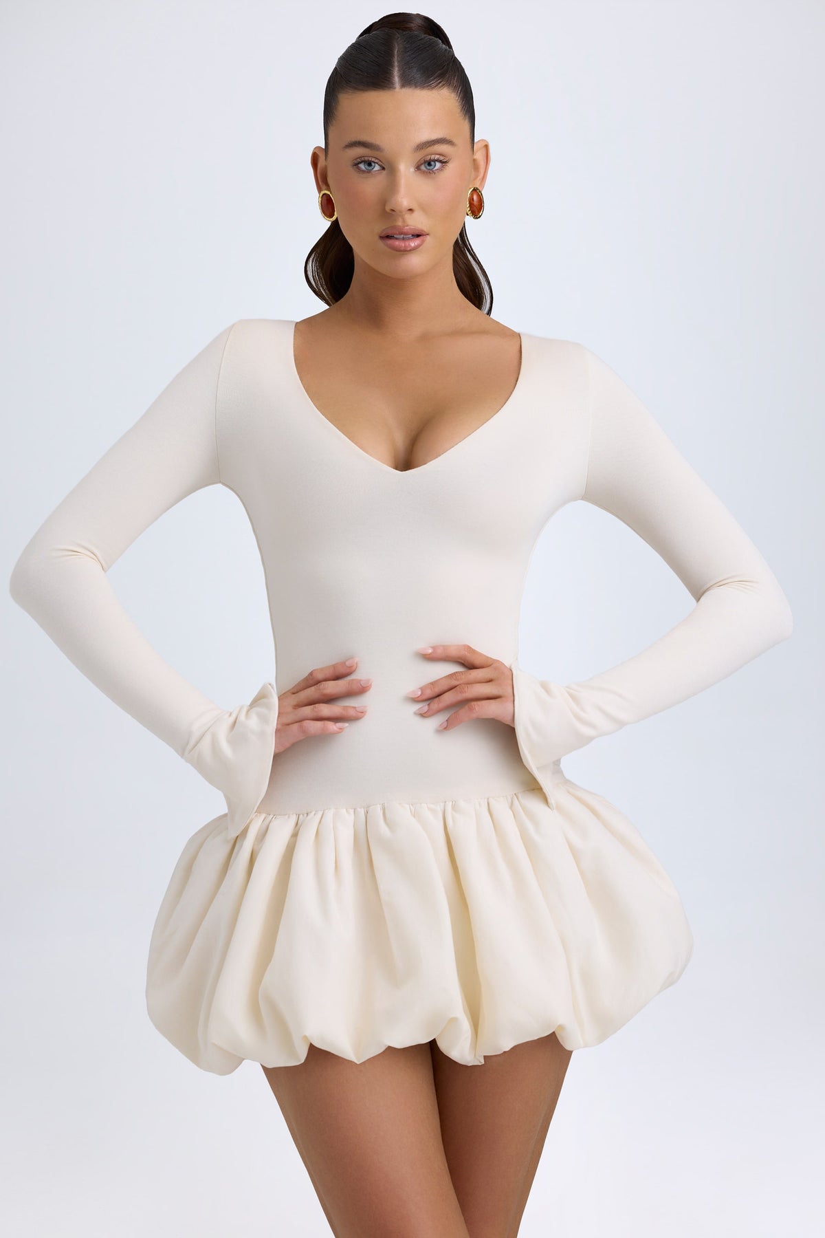 ⁣⁢Modal Drop-Waist Minikleid mit Ballonsaum in Ivory⁤⁣
