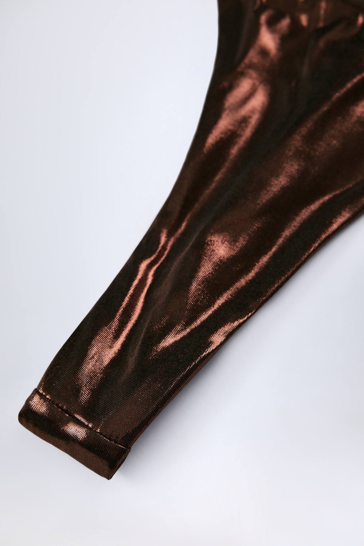 ⁣⁢Tanga-Bikinihose in Bronze Gold⁤⁣