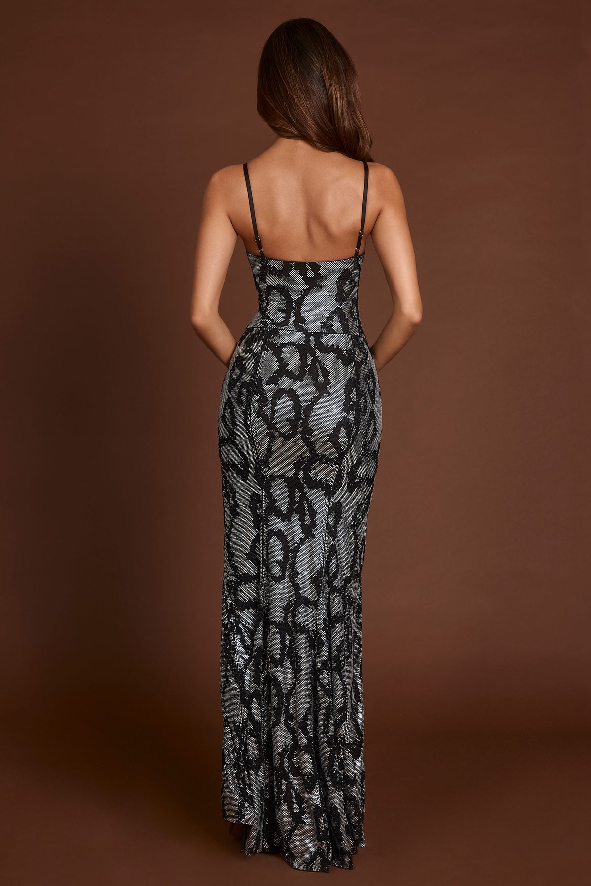⁣⁢Verziertes Peekaboo-Kleid mit Wasserfallausschnitt in Silver Snake⁤⁣