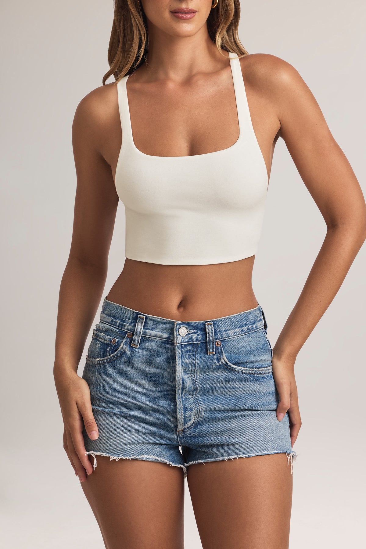 ⁣⁢Modal-Tanktop mit Kreuzträgern in Weiß⁤⁣