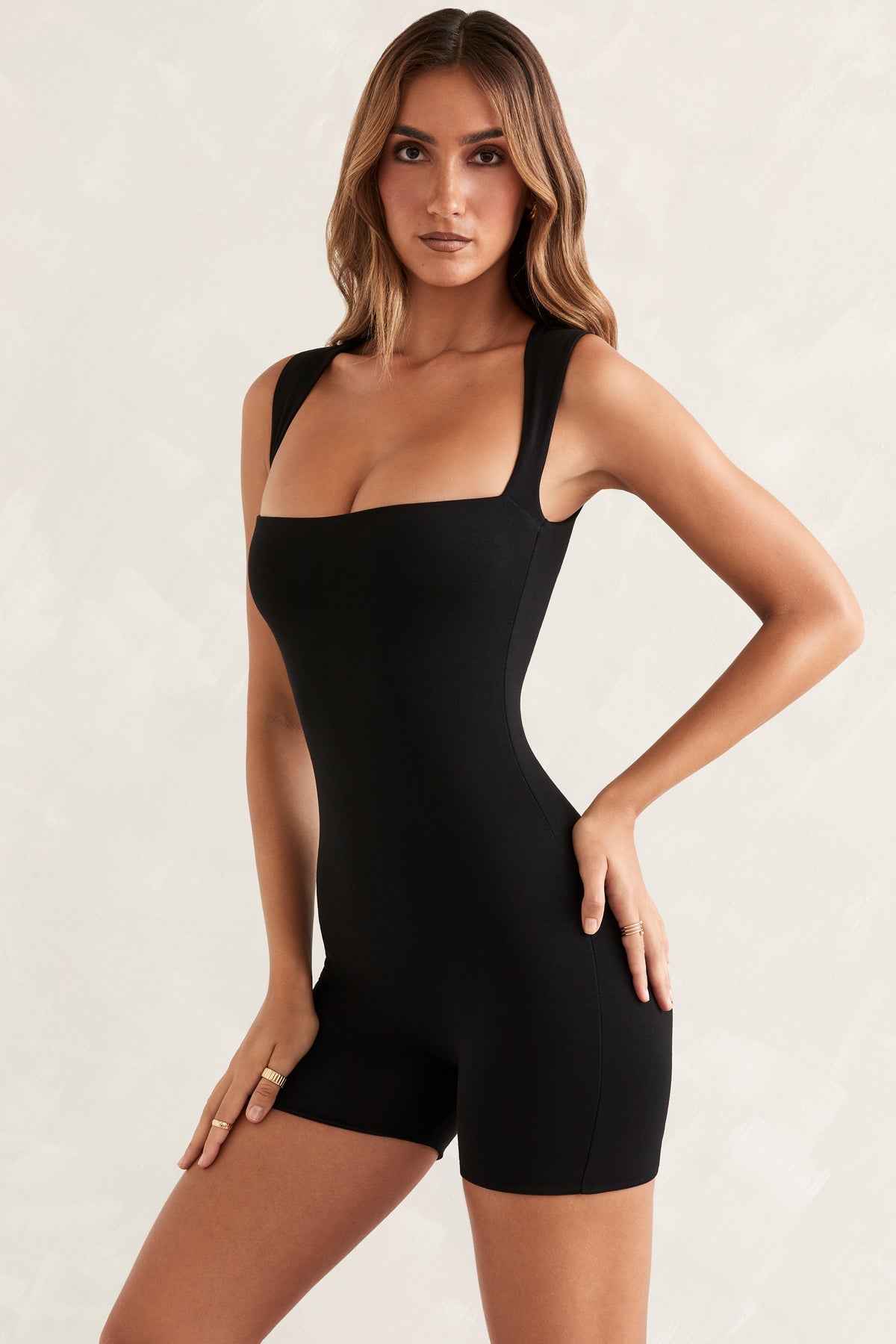 ⁣⁢Kurzarm-Unitard mit eckigem Ausschnitt in Schwarz⁤⁣